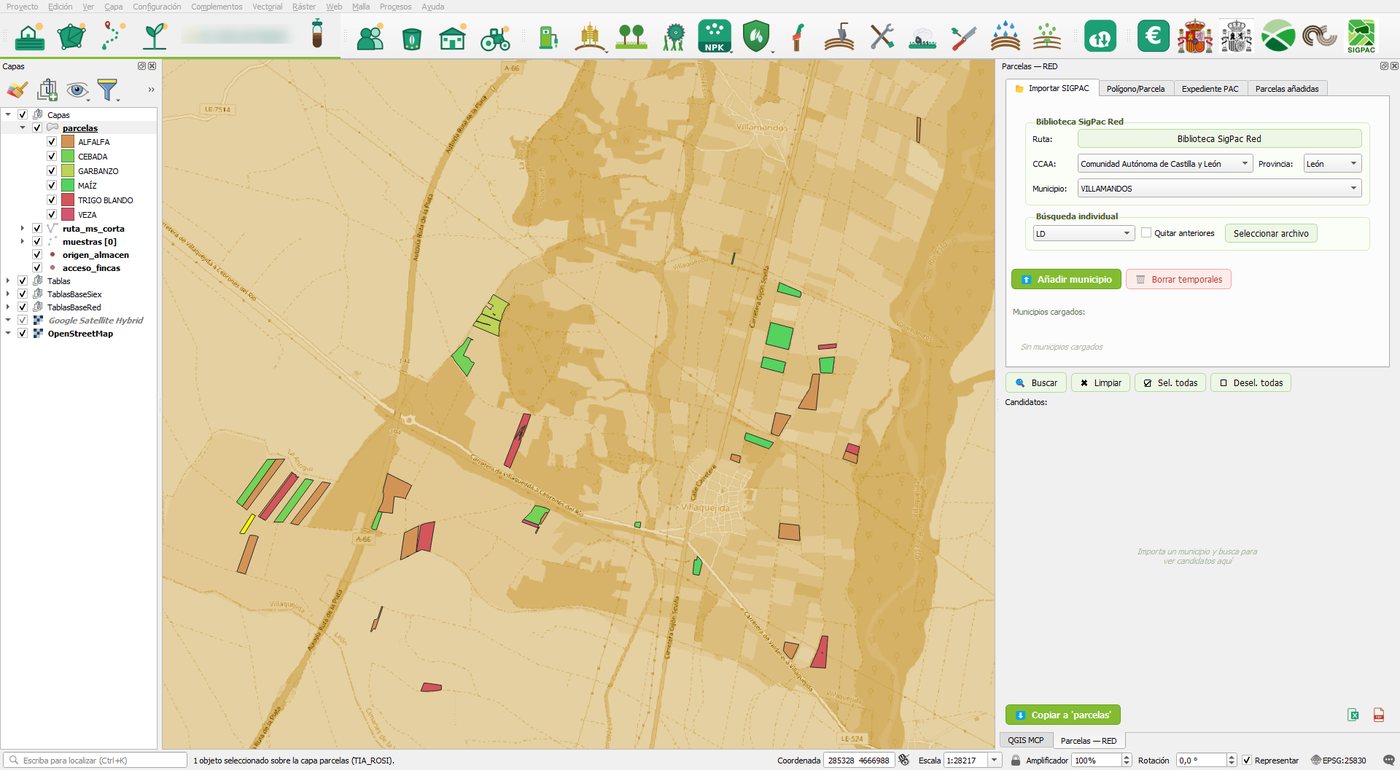 Entorno RED dentro de QGIS: barra, menús y paneles propios con el parcelario