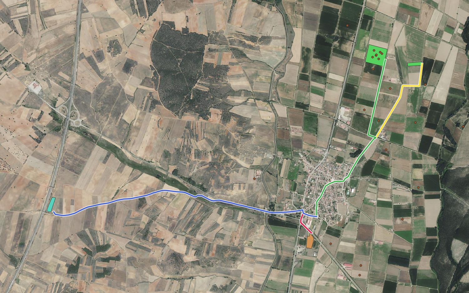 Rutas óptimas del almacén a las parcelas sobre ortofoto del IGN